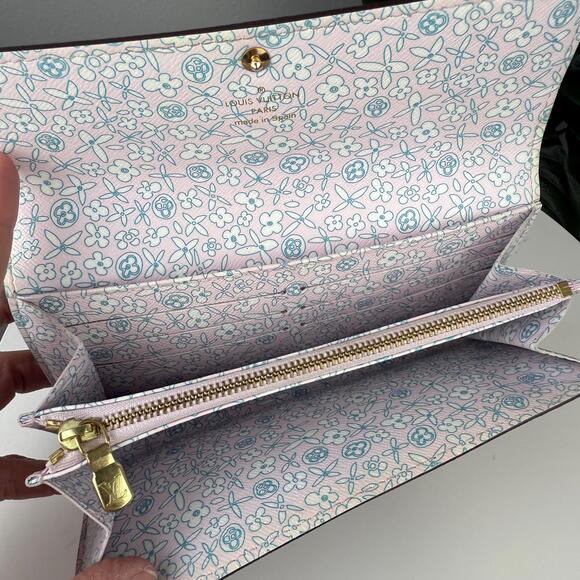 B151💎✨Authentic  Louis Vuitton Sarah Wallet in Monogram Canvas - Picture 4 of 8